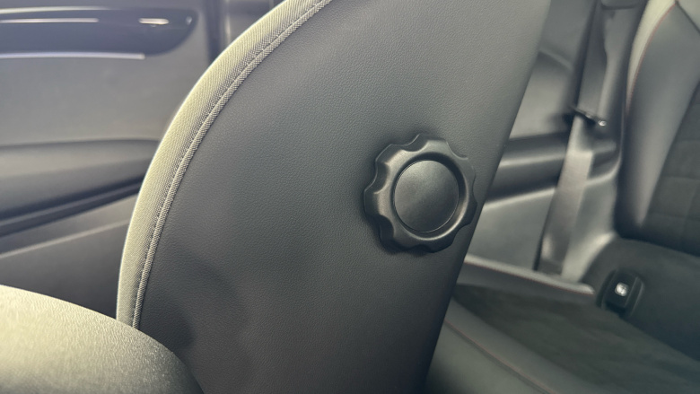 MINI Hatchback 1.5 Cooper Sport 3dr Auto Petrol Hatchback